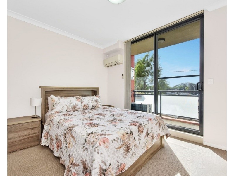 5/76-84 Railway Tce, Merrylands NSW 2160