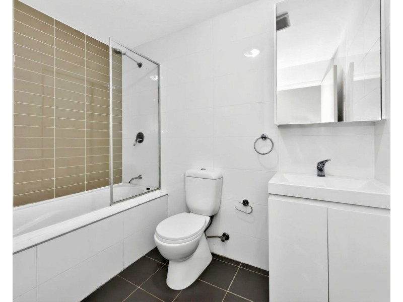 5/76-84 Railway Tce, Merrylands NSW 2160
