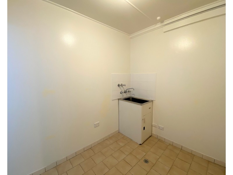 18 Derbyshire Av, Toongabbie NSW 2146