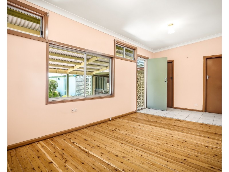 44 Clarence St, Merrylands NSW 2160
