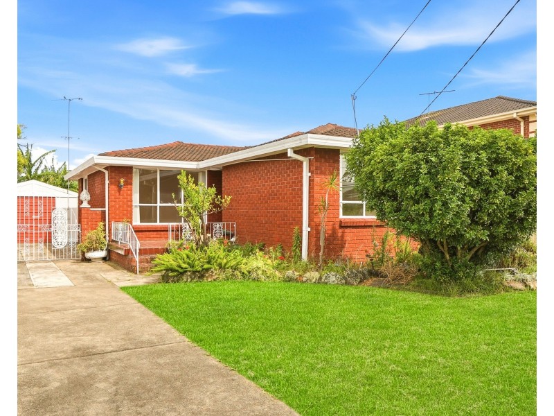 15 Bernie St, Greystanes NSW 2145
