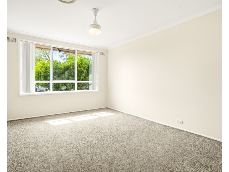 15 Bernie St, Greystanes NSW 2145