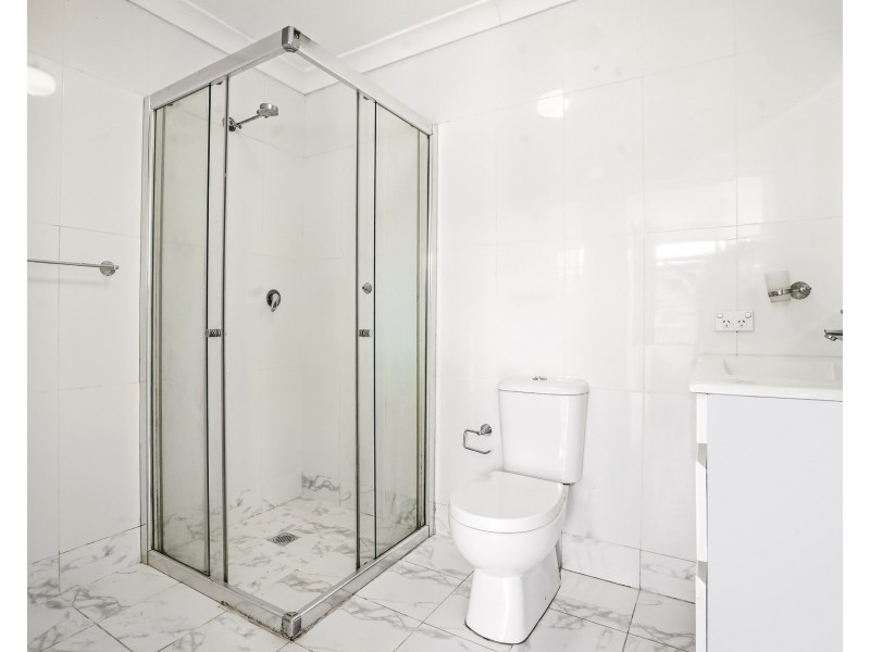 15 Bernie St, Greystanes NSW 2145