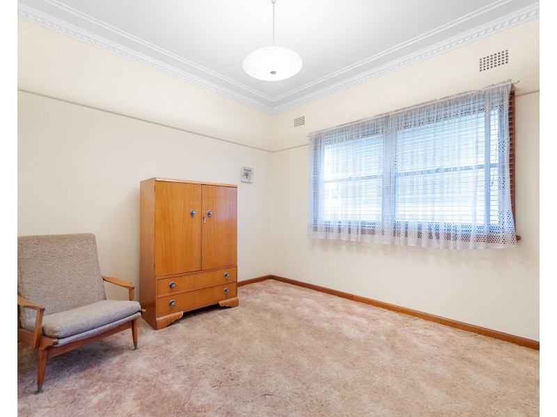 31 Calliope St, Guildford NSW 2161