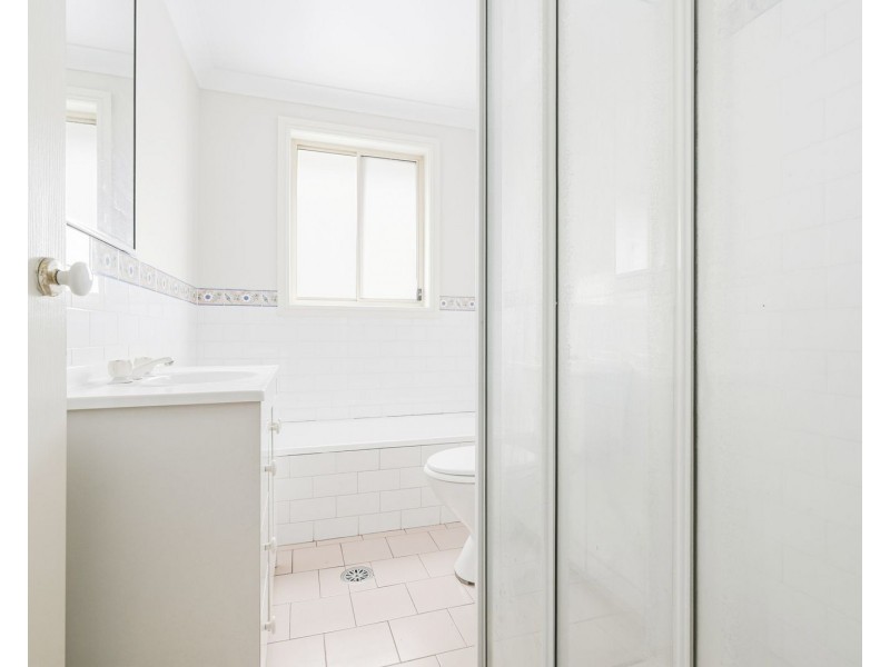 2/203 Old Windsor Rd, Northmead NSW 2152