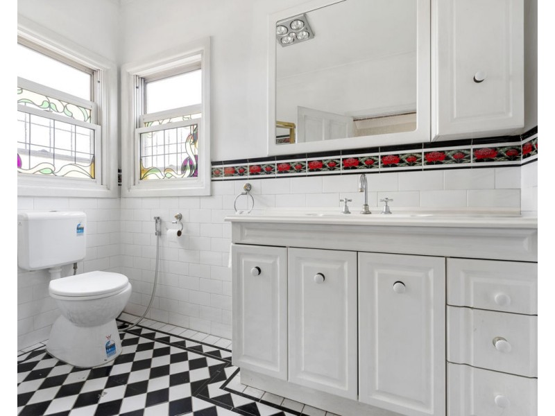 20 Bernard Street, Westmead NSW 2145