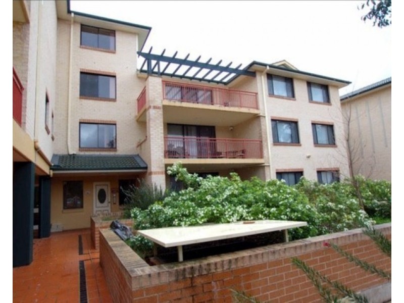 13/2-4 Kane St, Guildford NSW 2161