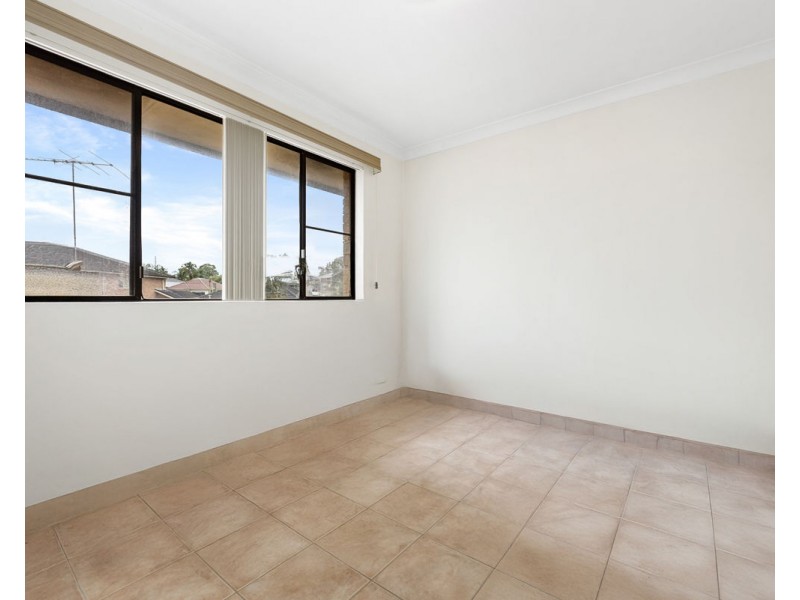 5 Lois Place, Merrylands NSW 2160