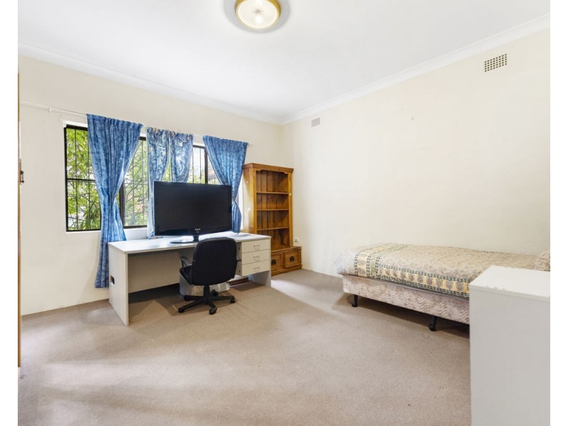 5 Lois Place, Merrylands NSW 2160