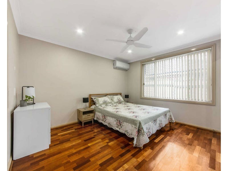 1/4 Tungarra Rd, Girraween NSW 2145