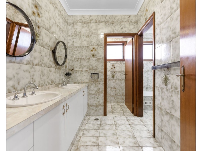 706 Merrylands Road, Greystanes NSW 2145