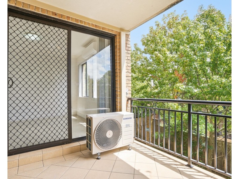 4/7 Talbot Rd, Guildford NSW 2161