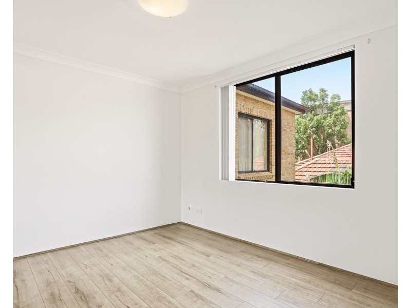 4/7 Talbot Rd, Guildford NSW 2161