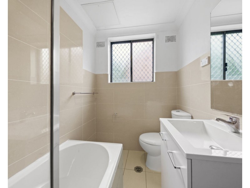 1/11-13 Crown Street, Granville NSW 2142