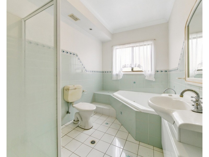 77 Caloola Rd, Constitution Hill NSW 2145