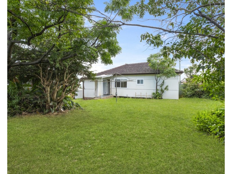 14 Fairfield Road, Guildford NSW 2161