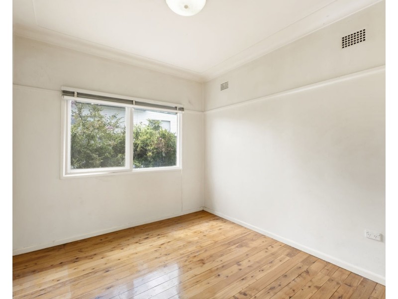 14 Fairfield Road, Guildford NSW 2161