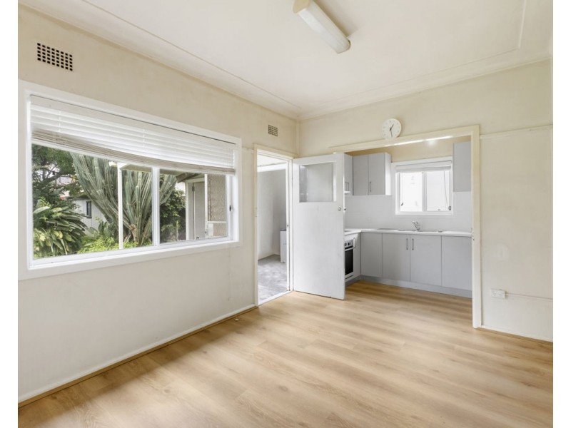 14 Fairfield Road, Guildford NSW 2161