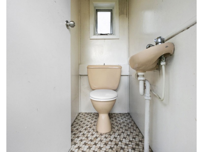 14 Fairfield Road, Guildford NSW 2161