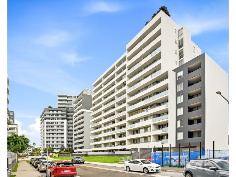 210/24 Dressler Ct, Merrylands NSW 2160