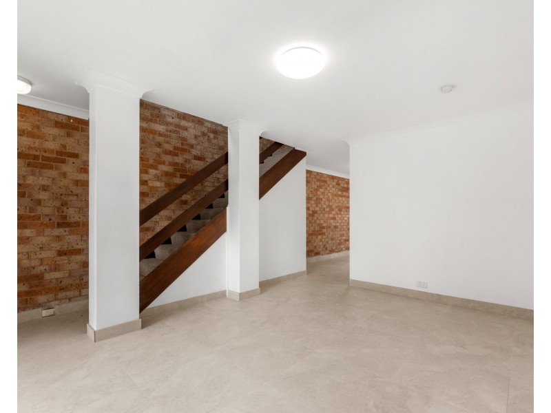 8/51-53 Carlisle St, Ingleburn NSW 2565