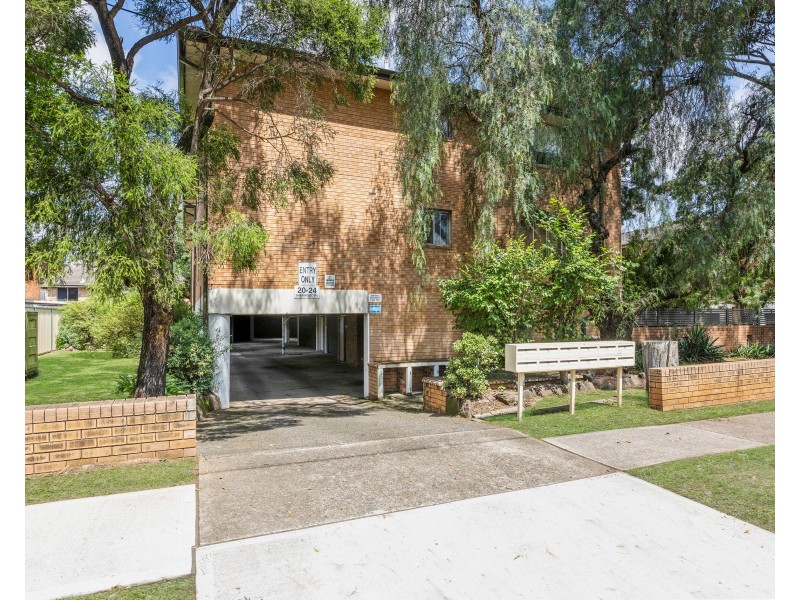 8/20 Sherwood Rd, Merrylands NSW 2160