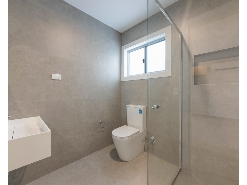 3a Edna Av, Merrylands West NSW 2160