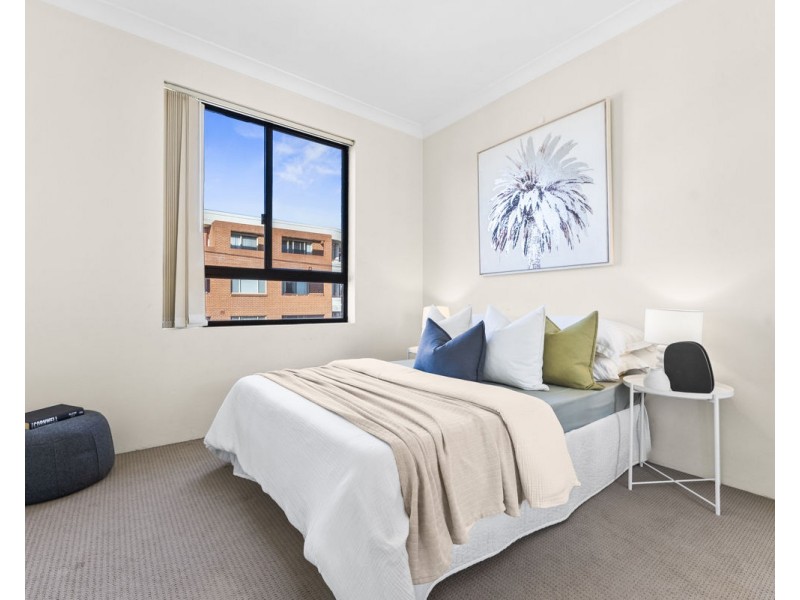13/39 Earl Street, Merrylands NSW 2160
