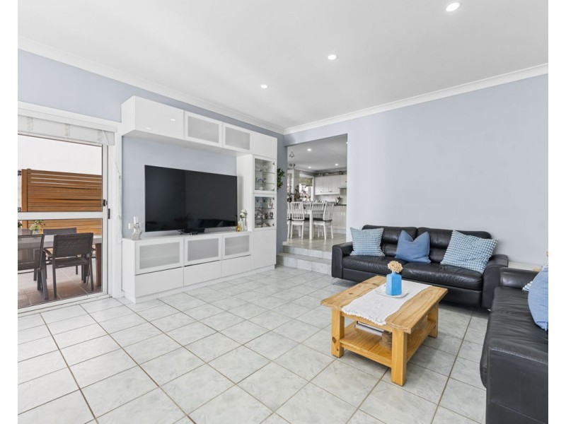 2/17 Mills Street, Merrylands NSW 2160