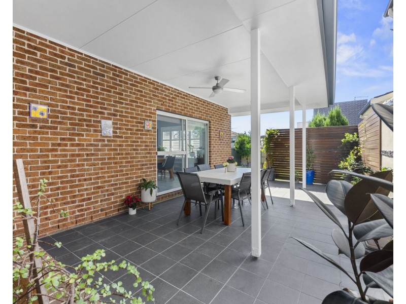 2/17 Mills Street, Merrylands NSW 2160