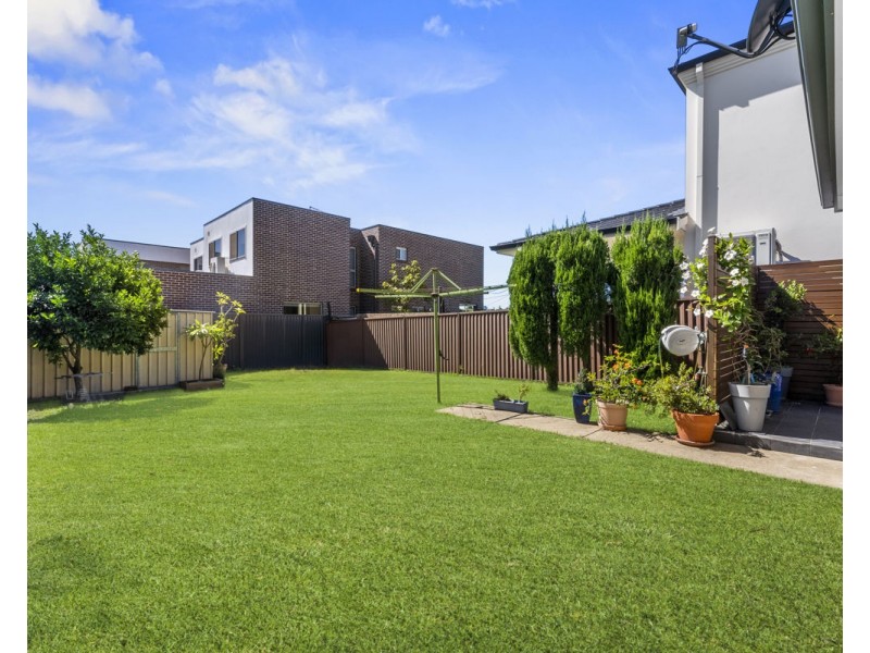 2/17 Mills Street, Merrylands NSW 2160