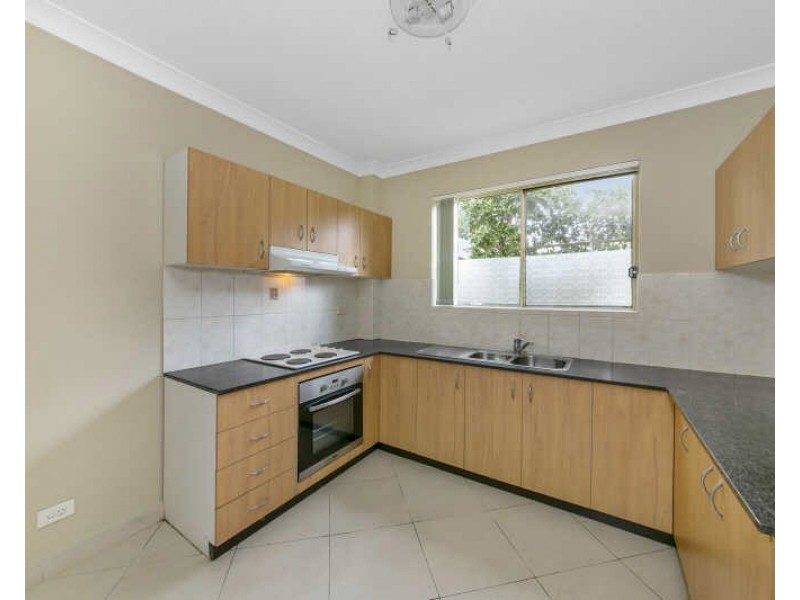 4/53 Kenyons Rd, Merrylands NSW 2160