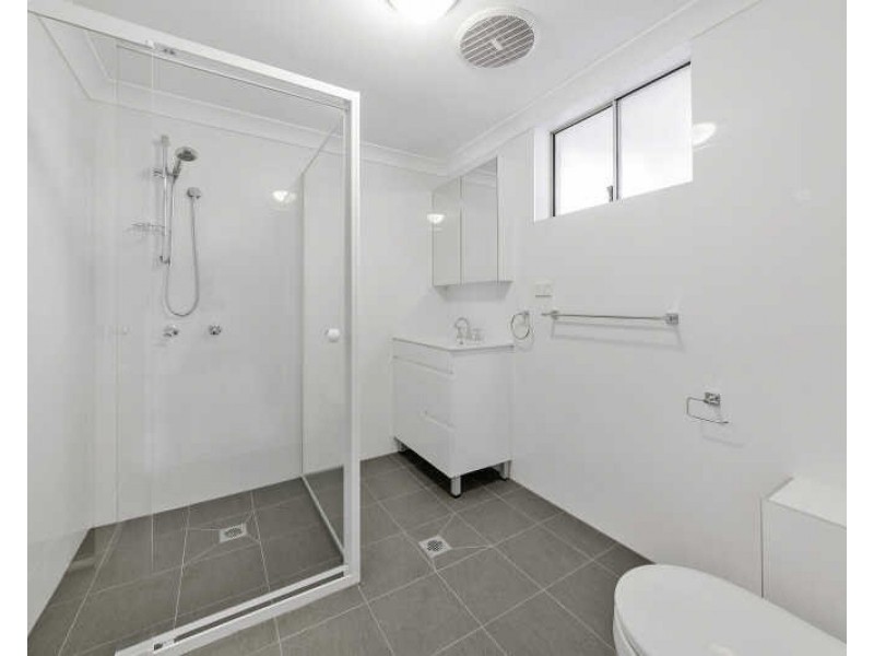 4/53 Kenyons Rd, Merrylands NSW 2160