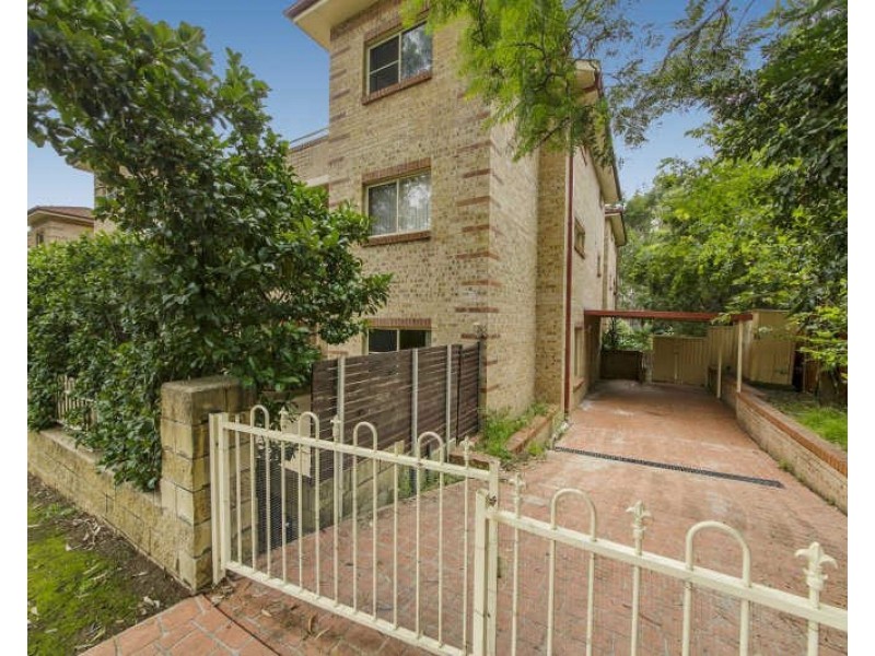 4/53 Kenyons Rd, Merrylands NSW 2160
