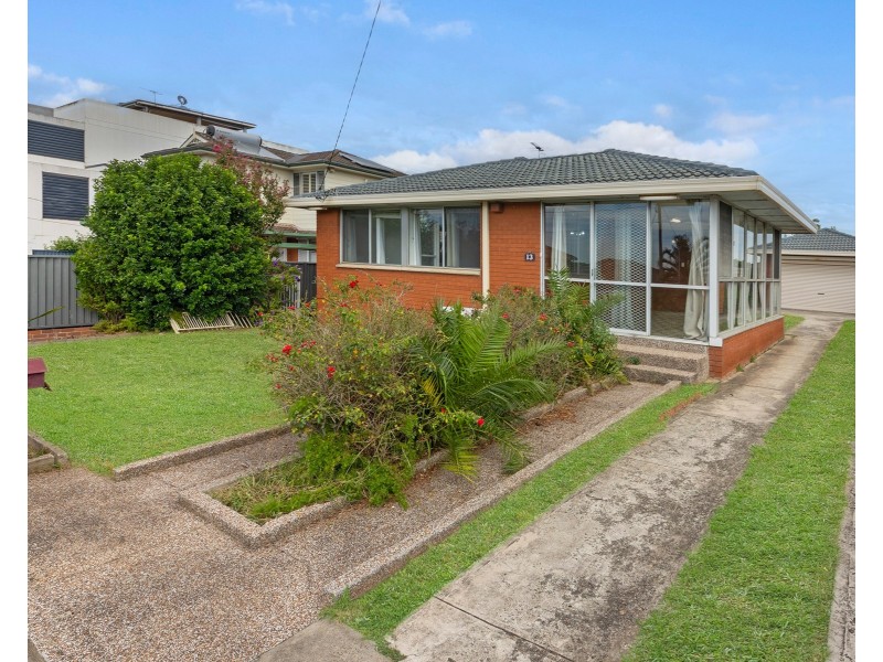 13 Beresford Rd, Greystanes NSW 2145