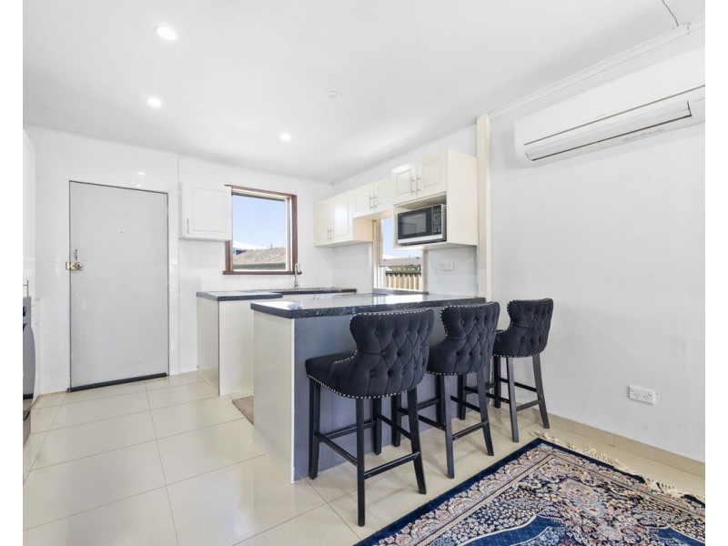 26 Crosby Crescent, Fairfield NSW 2165