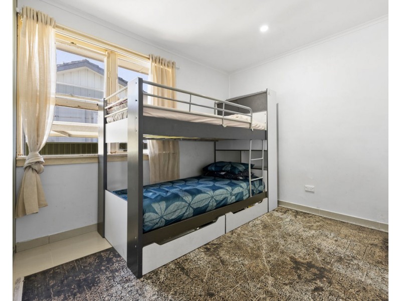 26 Crosby Crescent, Fairfield NSW 2165