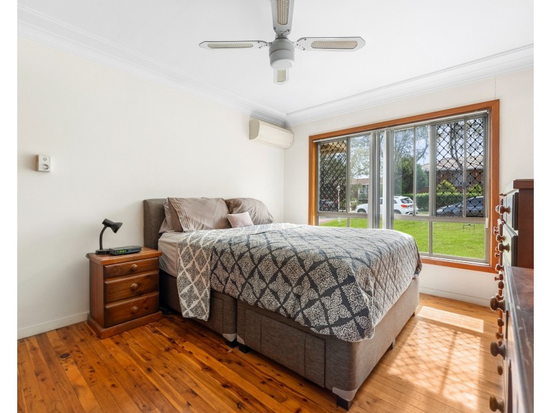 1 Lough Av, Guildford NSW 2161
