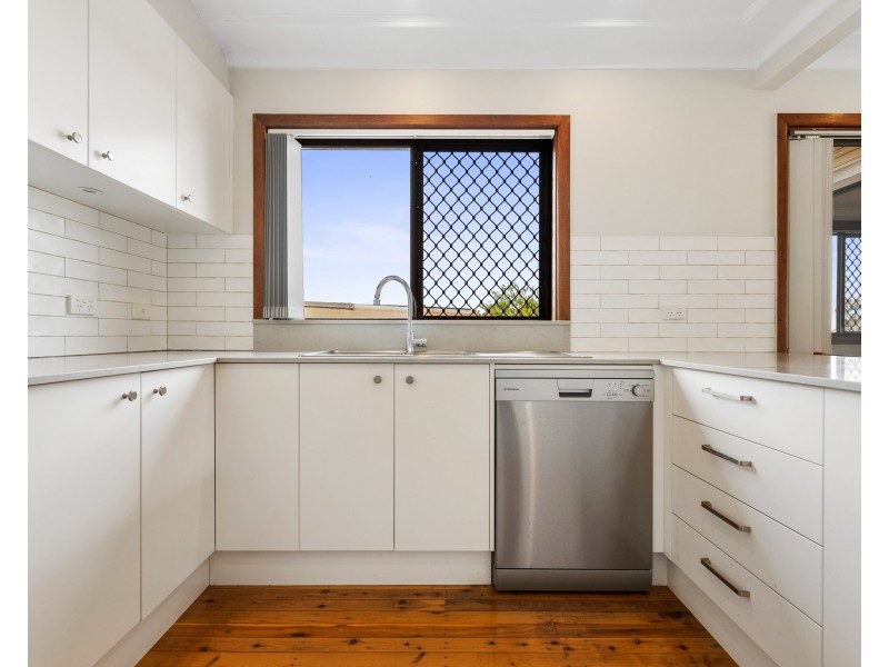 1 Lough Av, Guildford NSW 2161