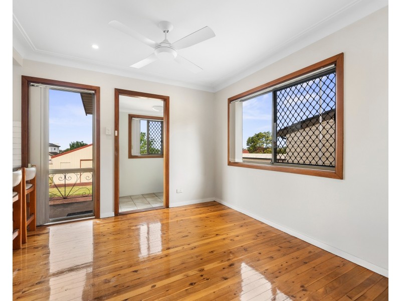 1 Lough Av, Guildford NSW 2161