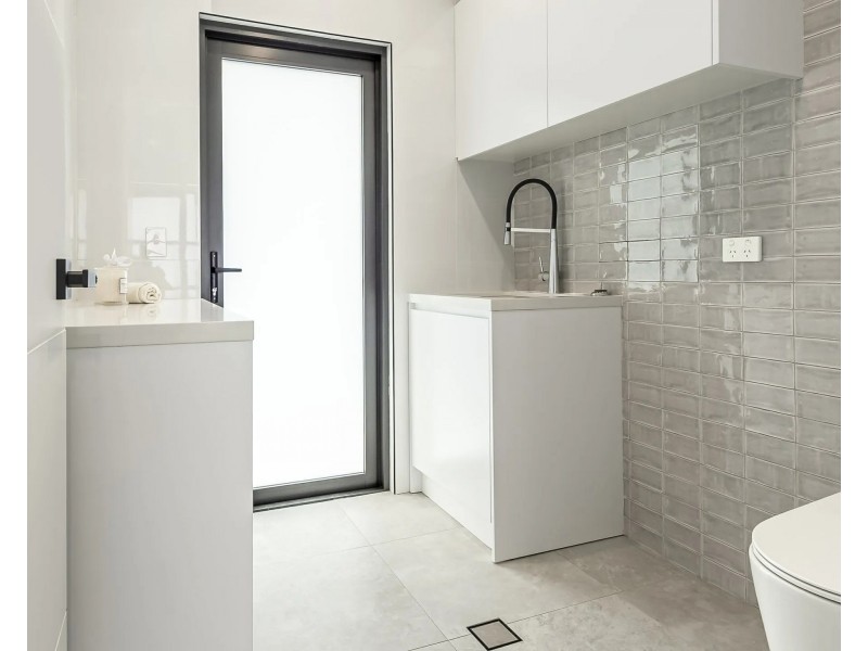 56 Grevillea Cr, Greystanes NSW 2145