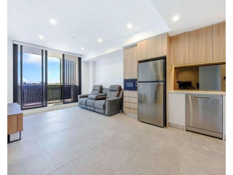 722/5 Gladstone St, Merrylands NSW 2160