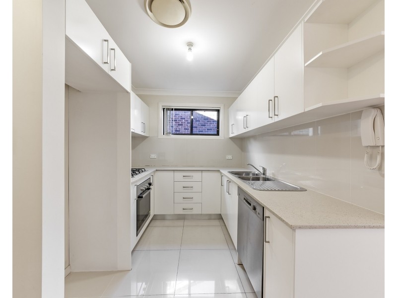 7/16 Highland Av, Toongabbie NSW 2146