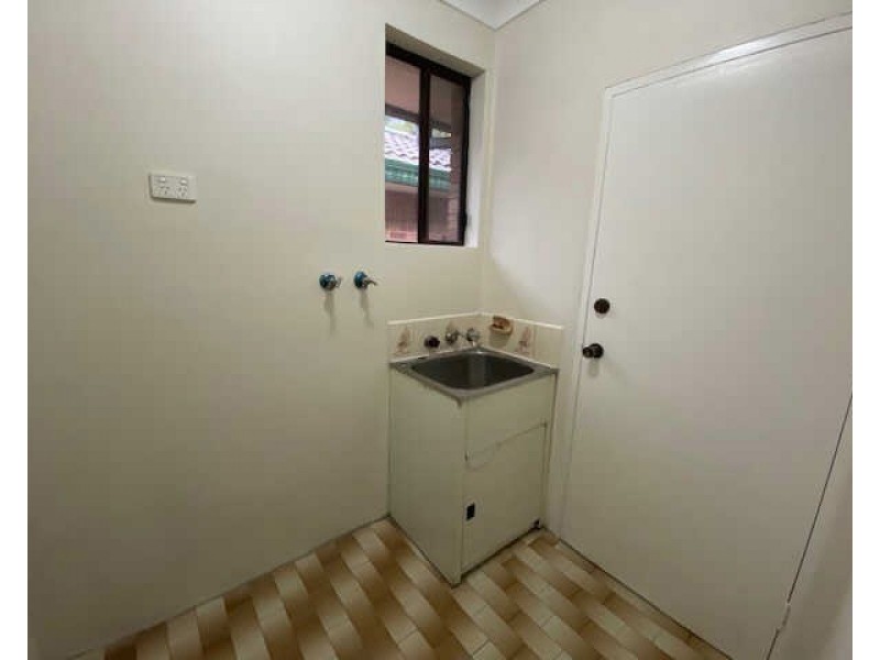 11/6A Claremont St, Merrylands NSW 2160