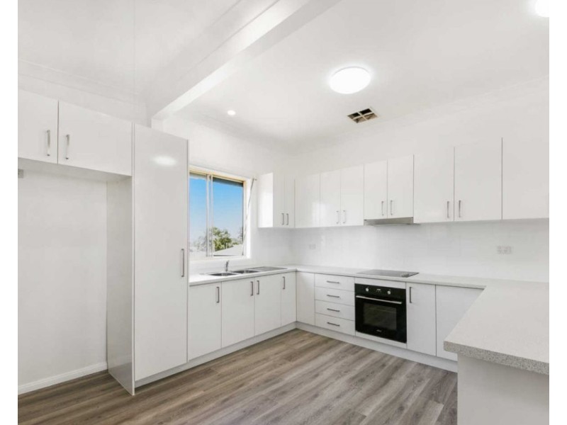 43 Hawksview St, Merrylands NSW 2160