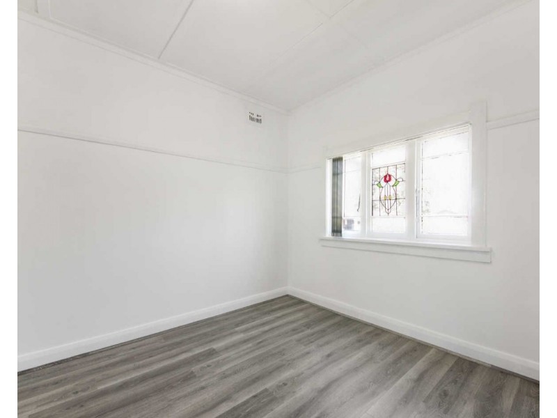 43 Hawksview St, Merrylands NSW 2160