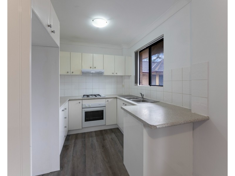 4/43-47 Newman St, Merrylands NSW 2160