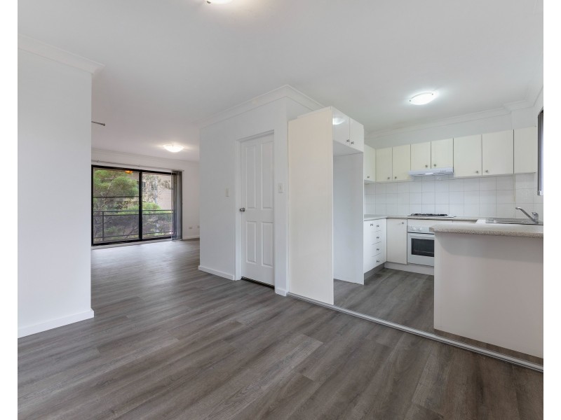 4/43-47 Newman St, Merrylands NSW 2160