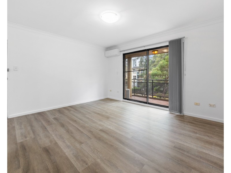 4/43-47 Newman St, Merrylands NSW 2160