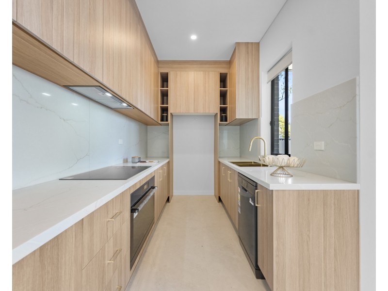 37 MacLeay St, Greystanes NSW 2145